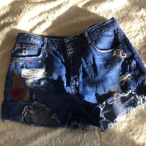 Zara Blue Denim Shorts w Embroidery and Details